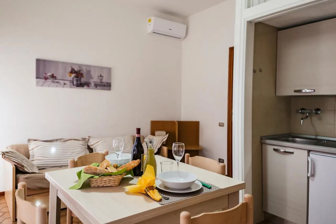 Residence Emanuel Diano Marina 0*,